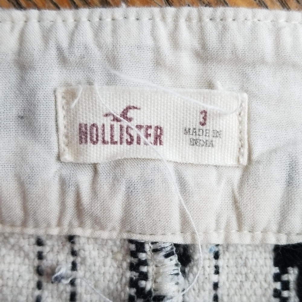 Hollister Shorts Sz 3 Side Zip EUC Boho - Picture 2 of 4